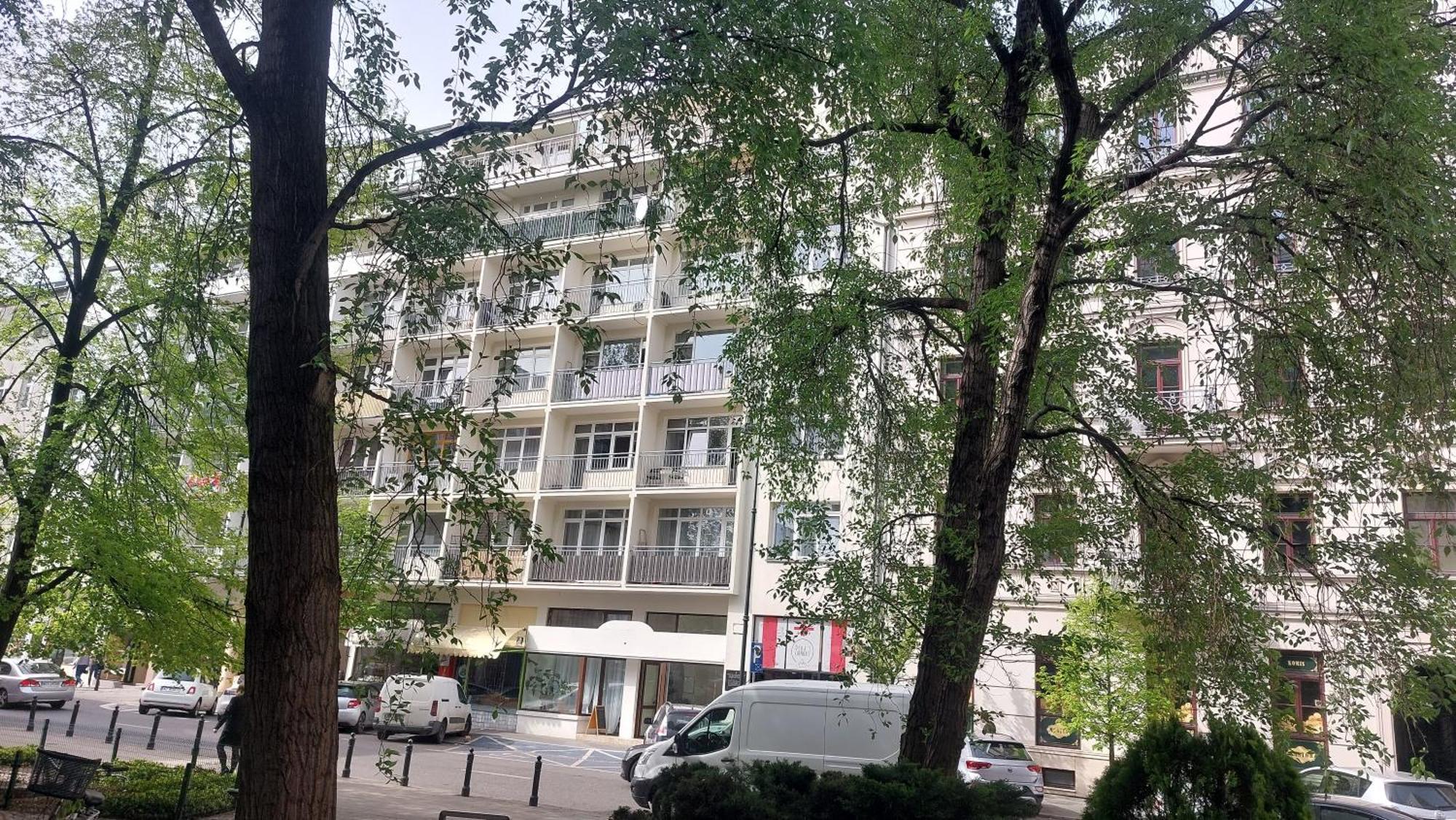 Apartament Downtown Elegant & Sunny Near Metro Station
