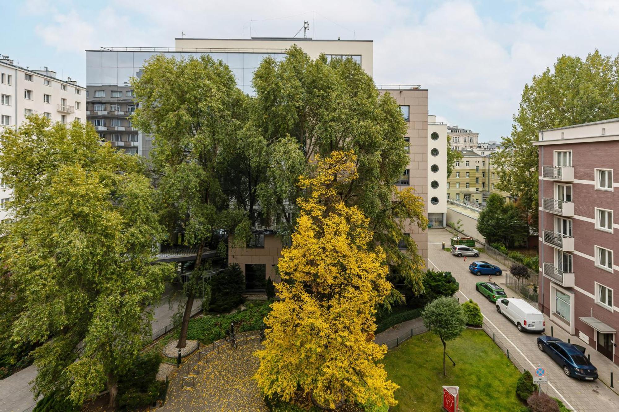 Downtown Elegant & Sunny Near Metro Station Apartament *